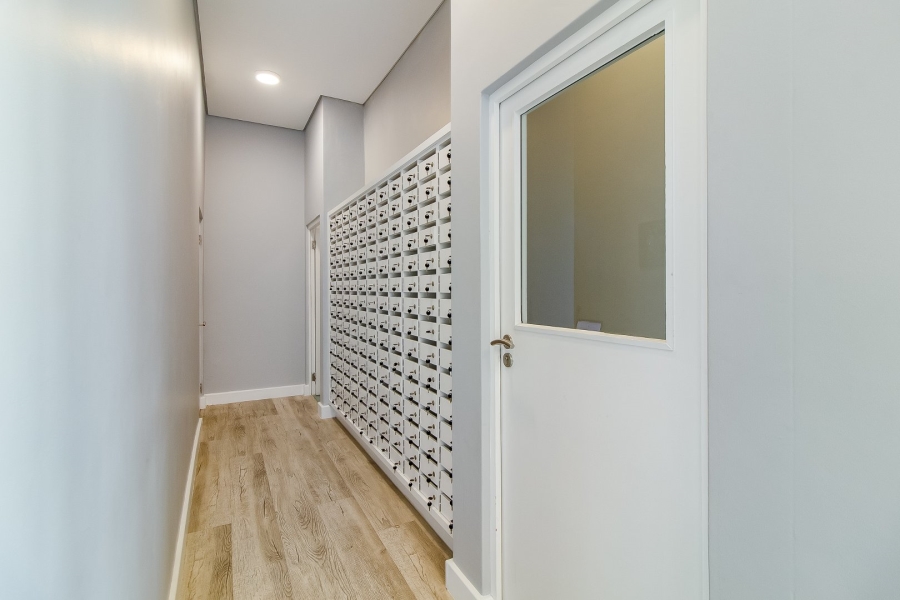 1 Bedroom Property for Sale in Woodstock Western Cape